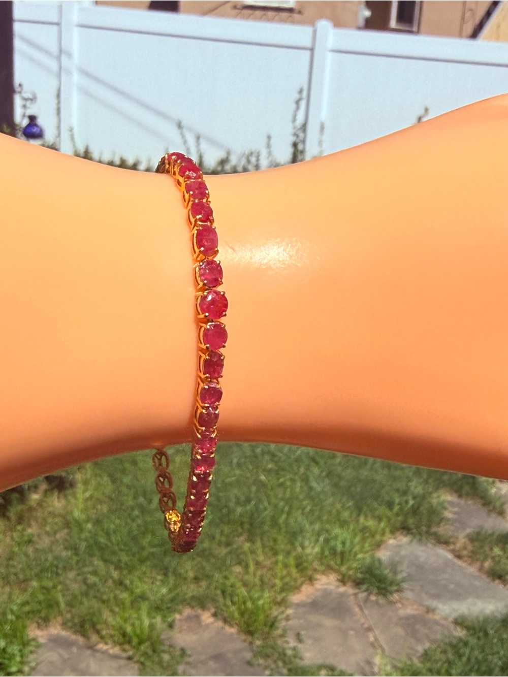 Natural Burmese Ruby Bracelet in 18 k solid gold with lab certificate include